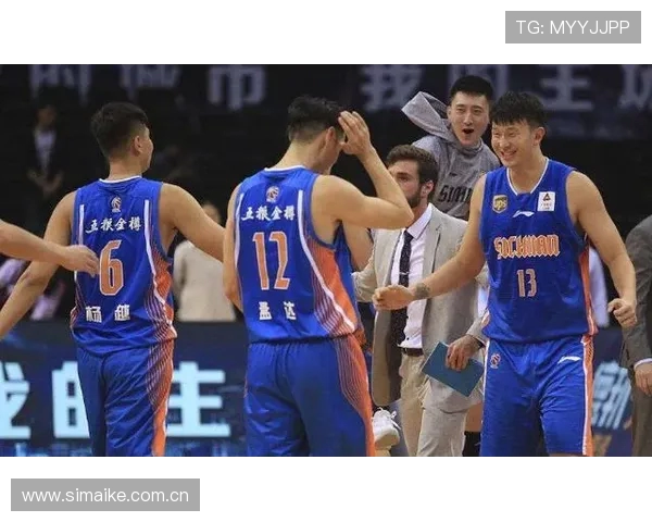 左朕年全场7中5表现出色 罚球精准拿下15分带领球队取胜